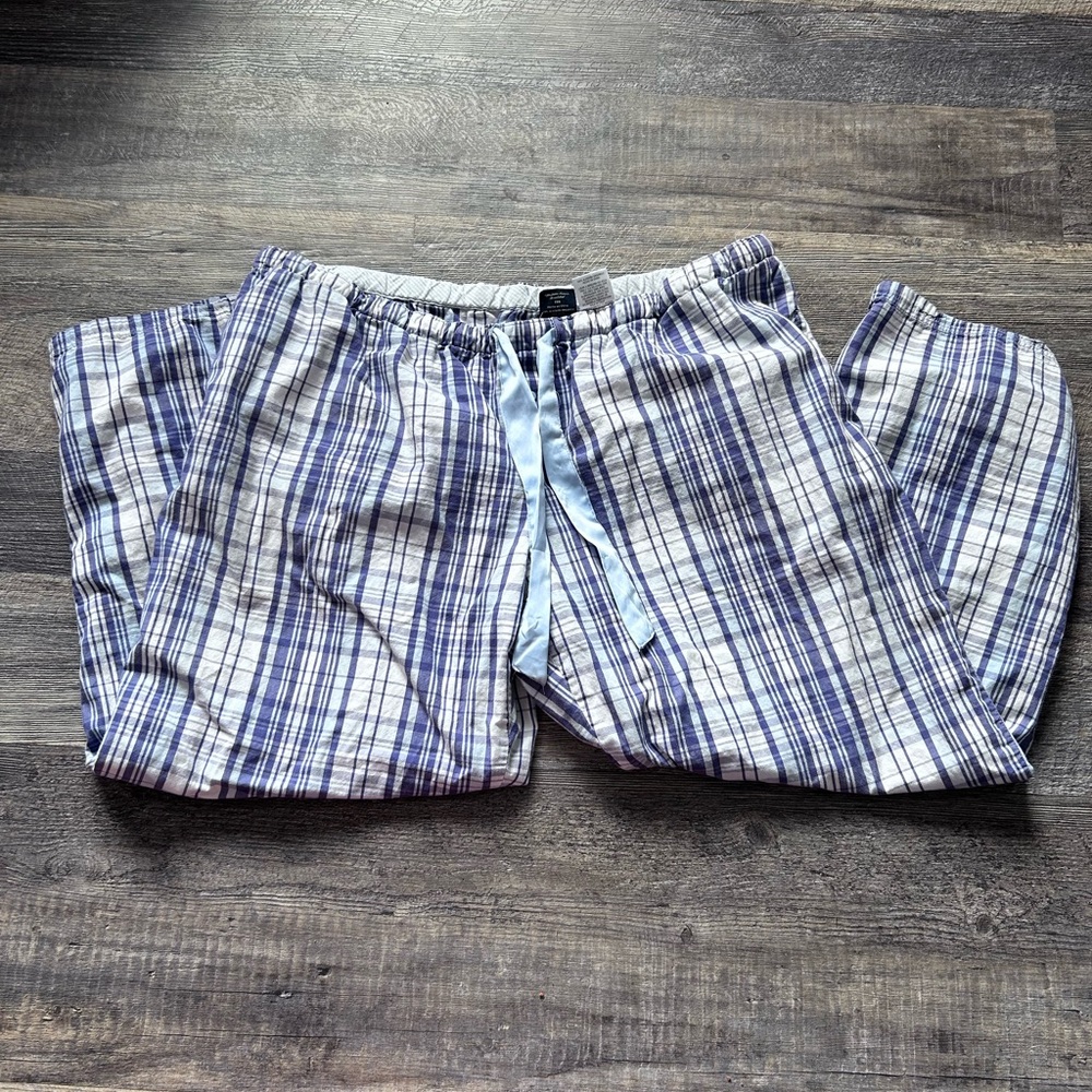 Faded Glory Navy and White Striped Pajama Pants